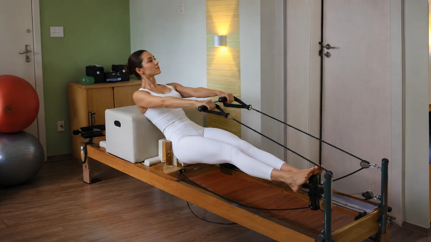 Exercício de Pilates e postura na Tractare em Santos